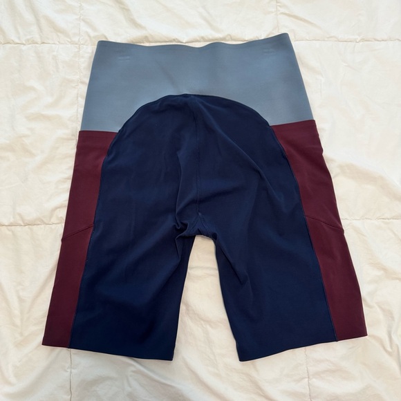 Sweaty Betty Womens POWER High Rise Colorblock Biker Shorts 9’’ Blue/Wine Sz Lrg - Picture 2 of 8